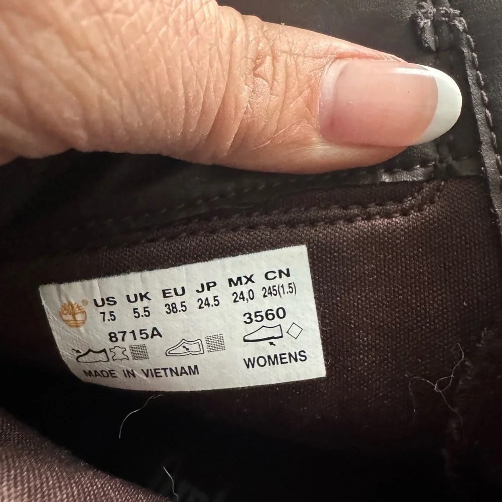 Timberland Tan Lace Up Boots with Chunky Heel - Picture 7 of 7